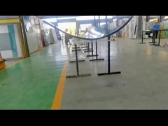 カーテン 壁 の 建設 に 用い られる カーブ グラス