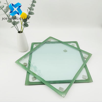 カスタマイズされた形 10.15mm 建築用低温真空ガラス